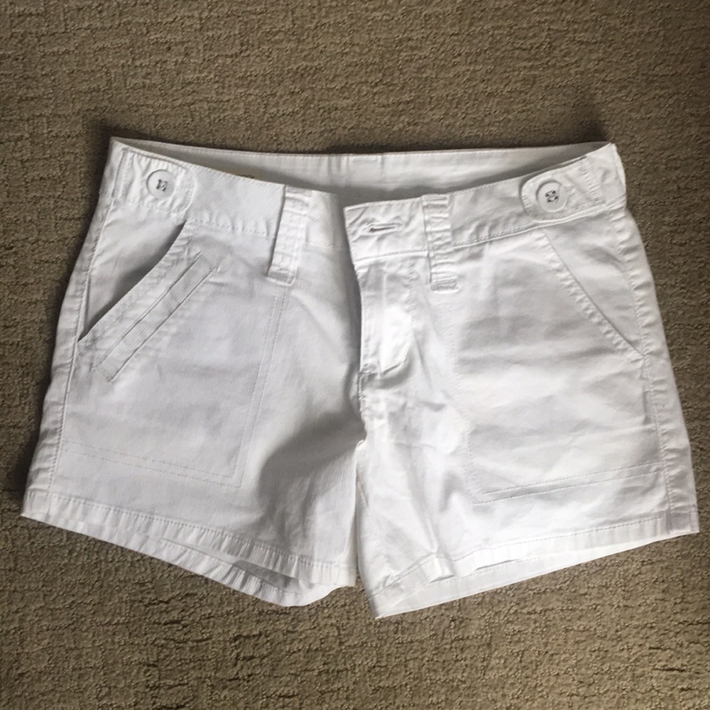 Buffalo by David Bitton white shorts
